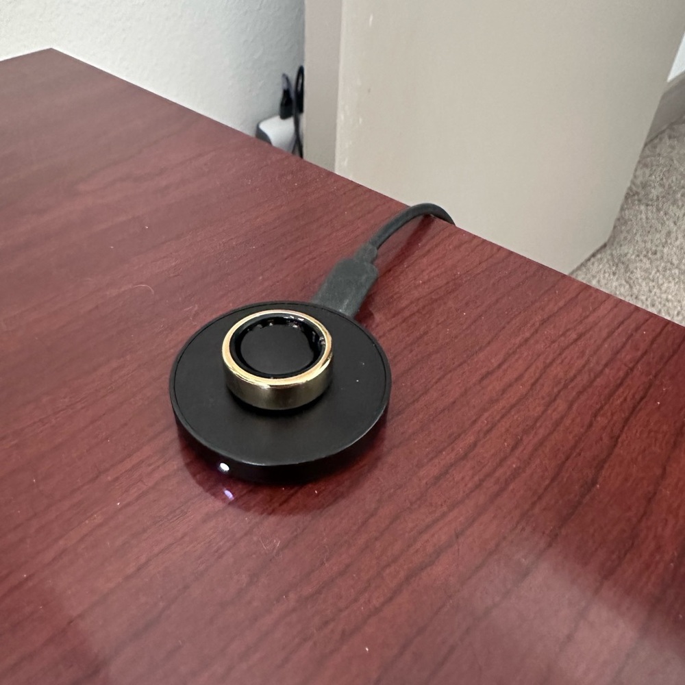 Oura ring gold size 7, gen 3